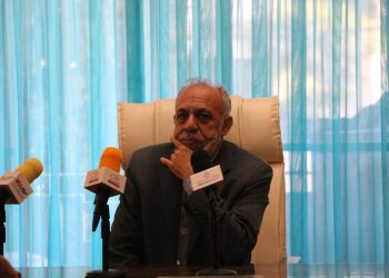 تولید گل مصنوعی با شیوه خاص برای اولین بار در کشور آغاز شد